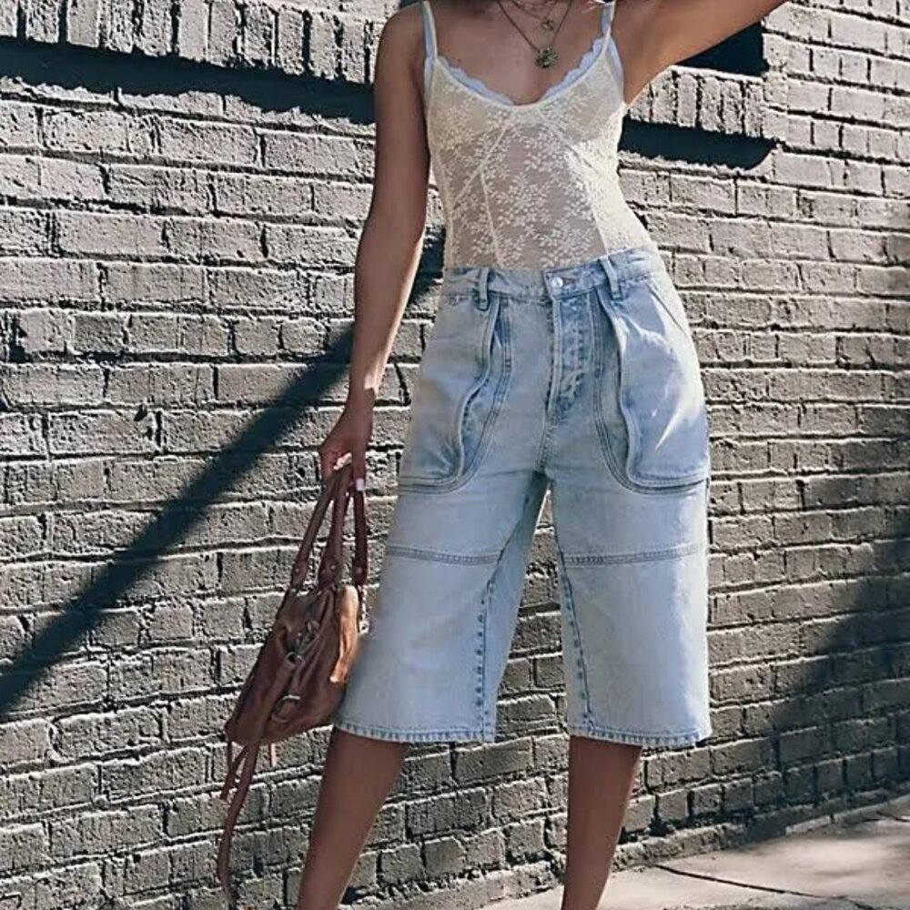 FREE PEOPLE WTF Havasu Slouchy Cropped Jeans blue Size 26 NWT - Picture 1 of 9